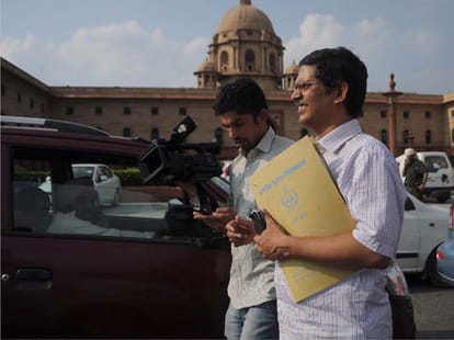 Amitabh Thakur suspended.