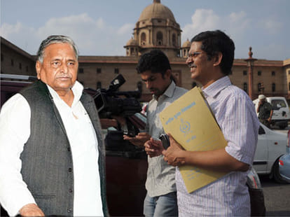 File FIR Against Mulayam For Threatening amitabh thakur