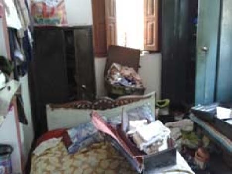 Houses stealing cash and jewelery
