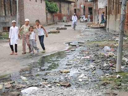PM's public relations office made dumping station of Complaints. 