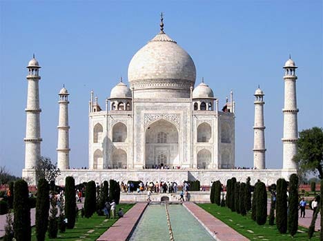 pollution is affecting taj mahal
