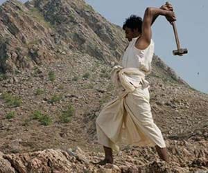 Trailer: Nawazuddin in and as ‘Manjhi – The Mountain Man’