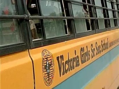 Delhi: 12-17 students injured in school bus mishap at Kashmiri Gate