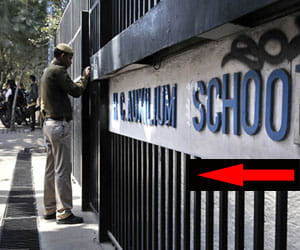 Accused of burglary in Smriti irani's school arrested