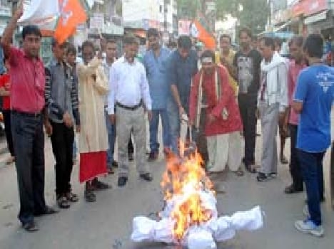 The mayor opened a front against BJP
