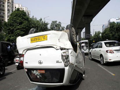 Auto driver killed in gang war in gurgaon