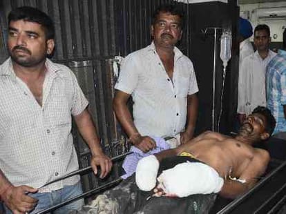 latest update in, pakistan violates ceasefire along IB and LOC