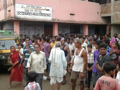 100 students have become ill after eating eggs