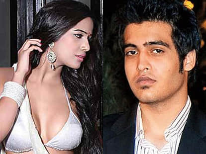 Poonam pandey and Sakshi khanna on dating spree