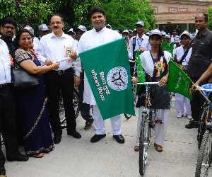 up goverment provide loan of 10 lakh to skilled youngsters