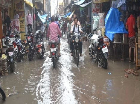 Logging in the city form rain
