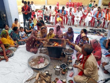 Worship on ashar fair