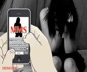 boys blackmail his girlfriend by making porn video