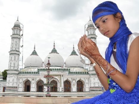 Josh paid - o - steam ahead Eid prayers