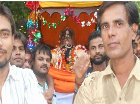 Dauji chef extracted with floats procession