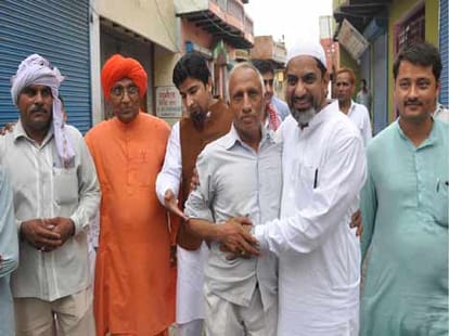 Atali communal elements in the plot, then threw stones at religious places.