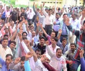 Ruckus on toll plaza in Lucknow.