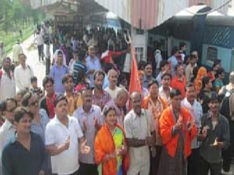amarnath yatra suspended for second day in jammu