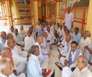 Priest booked full, how to Sawan Rudraabhisek