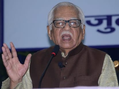 samajwadi party raise demand to kick our ram naik as governor