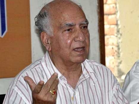 bjp mp shanta kumar hits out at nehru.
