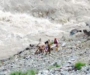 Bus Falls in parvati river, 31 people swept away.