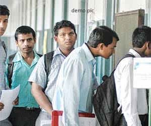 clerk job in school of uttar pradesh