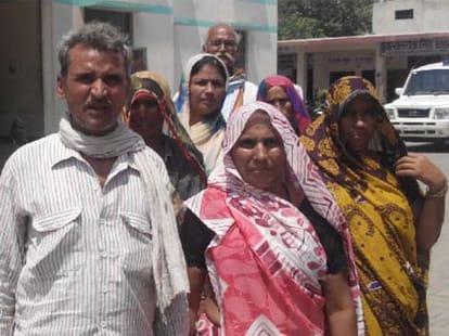 Panchayat Boycott two families in Agra.