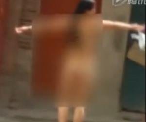 chinese woman wandering nude and searching her lost boyfriend