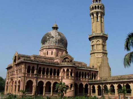 student slaps girl student, give therat to life