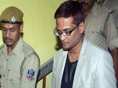 hundreds of cars, thounsands of bank accounts, became the rich from chit fund