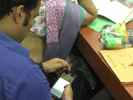 officer downloading suhagrat app in chief secretary meeting