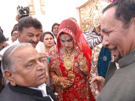 SP MLA Gulam Mohammad's Daughter poison.