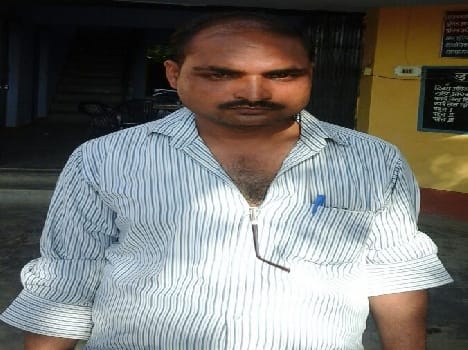 Reliance contractor looted by miscreants