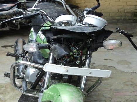 Bike crashed into trees , young man Killed , one wounded