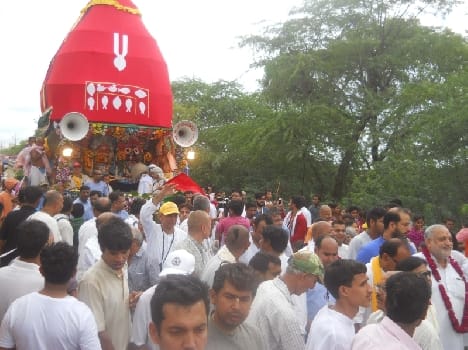jagannath yatra in vrindavan by iskon