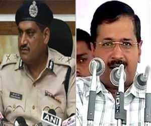 delhi government preparing chargesheet against acb chief mk meena