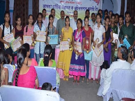 Goldsmith Social Committee has the honor of Medhavion