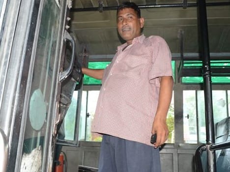 bus driver saved 75 lives in terrorists attack in Punjab