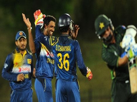 srilanka defeat pakistan last odi match