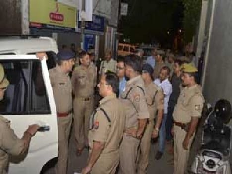 27 lakhs in the ships of businessman