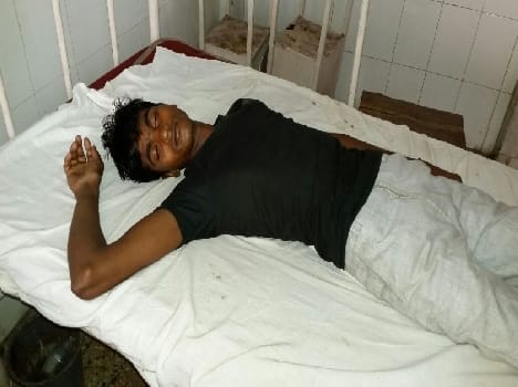Jhrkhuranon four bus passengers robbed