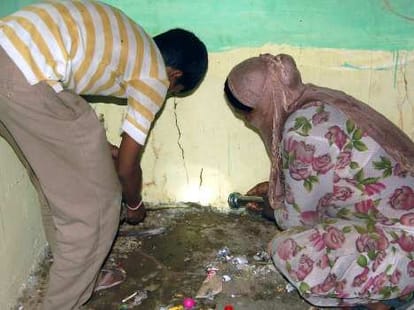 mother and son died due to snake bite at bilaspur.