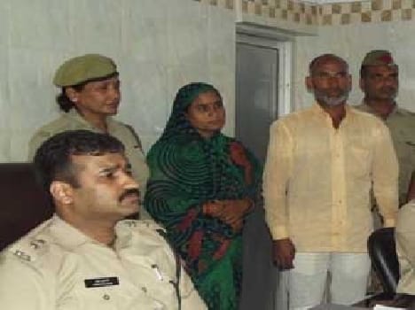 School manager's murder = couple and two arrested
