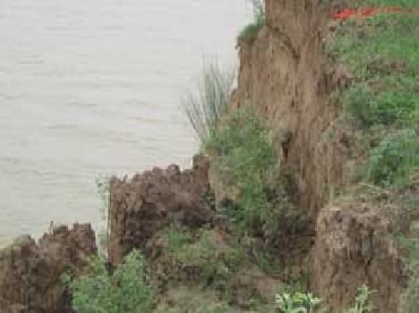Every hour increased by ten cm of water in the Ganges