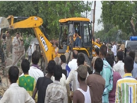 The detachment of the encroachment removed from Agra