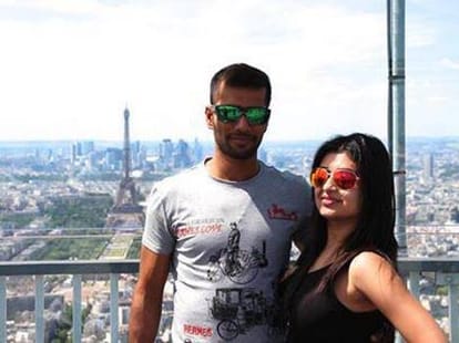 Team India s Ashok Dinda enjoying in Europe with wife