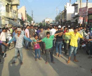 3 girls killed road accident in Merrut.