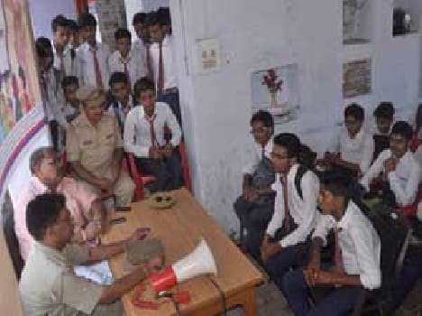 Be students, how police work