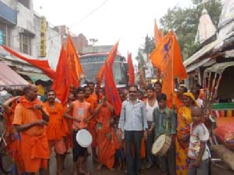 Devottees depart for baba dham